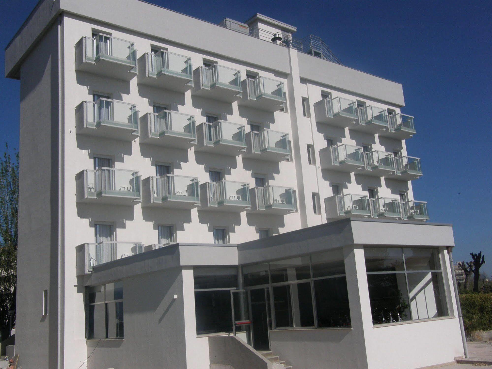 Hotel Imperiale Cattolica Extérieur photo