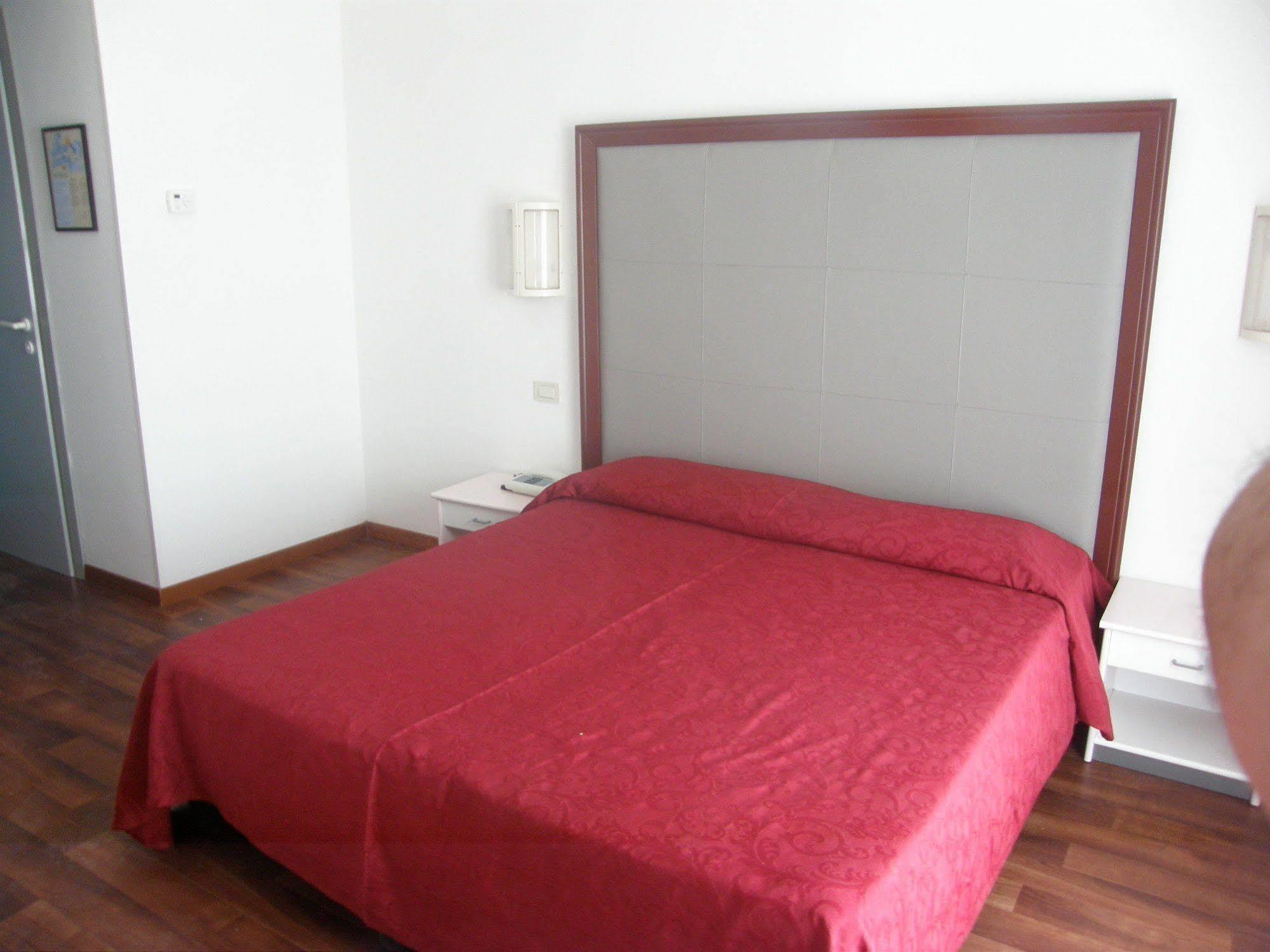 Hotel Imperiale Cattolica Extérieur photo